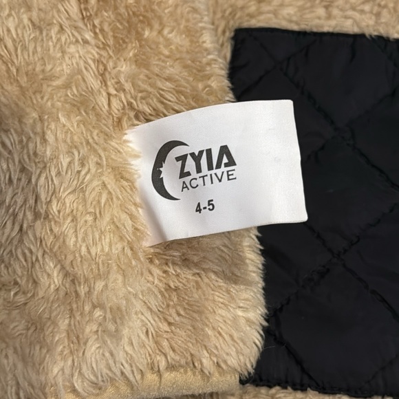 ZYIA Active Reversible Puffer Vest - Kids Size 4-5 - Picture 4 of 6